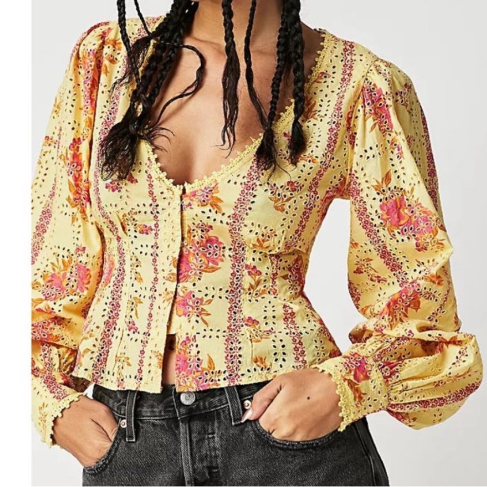 FREE PEOPLE Blossom Eyelet Top in Summer Lemonade Size Small